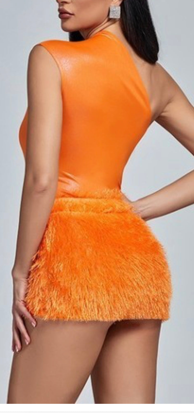 Slant Shoulder Sleeveless Bodysuit Feather Yarn Skirt Set